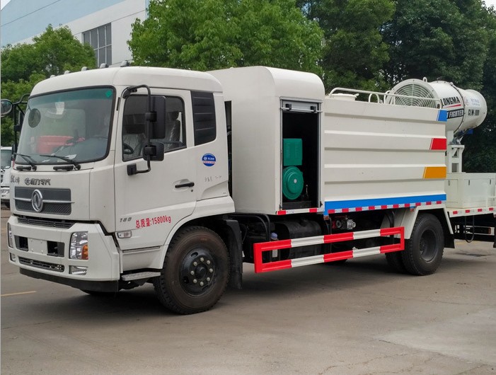 國(guó)五10方東風(fēng)農(nóng)藥噴灑車