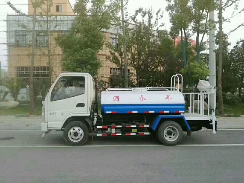凱馬2噸藍牌小型灑水車價格