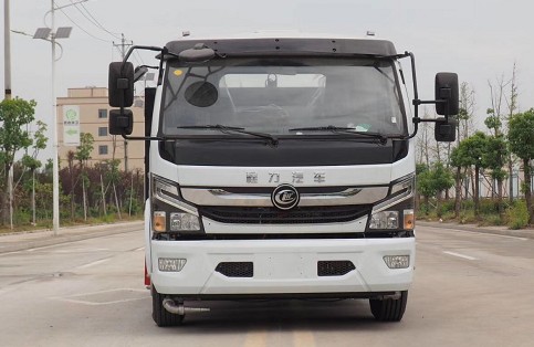 小型灑水車廠家報(bào)價(jià)_5方純電動(dòng)小型灑水車