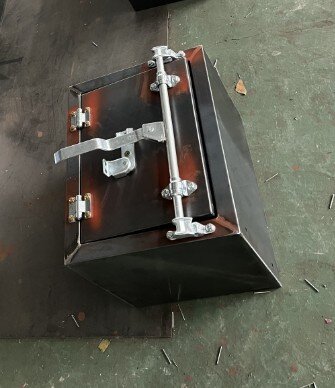 灑水車(chē)的工具箱廠家定制_單開(kāi)門(mén)拉桿鎖灑水車(chē)工具箱 灑水車(chē)的工具箱廠家定制_單開(kāi)門(mén)拉桿鎖灑水車(chē)工具箱